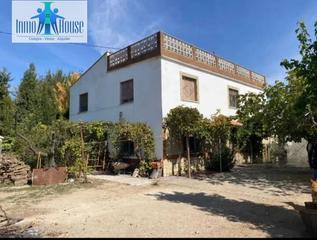 Maison à La Milagrosa. Inmohouse vende parcela
