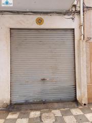Aparcament cotxe a San Pablo. Inmohouse vende local garaje con vado zona san pablo