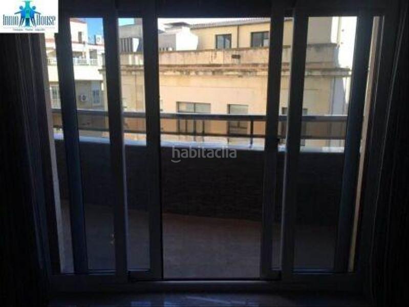 Foto 4d96e439-4112-4e53-ae10-086f04a23be2. Piso  en venta centro en Carretas - Pajarita Albacete