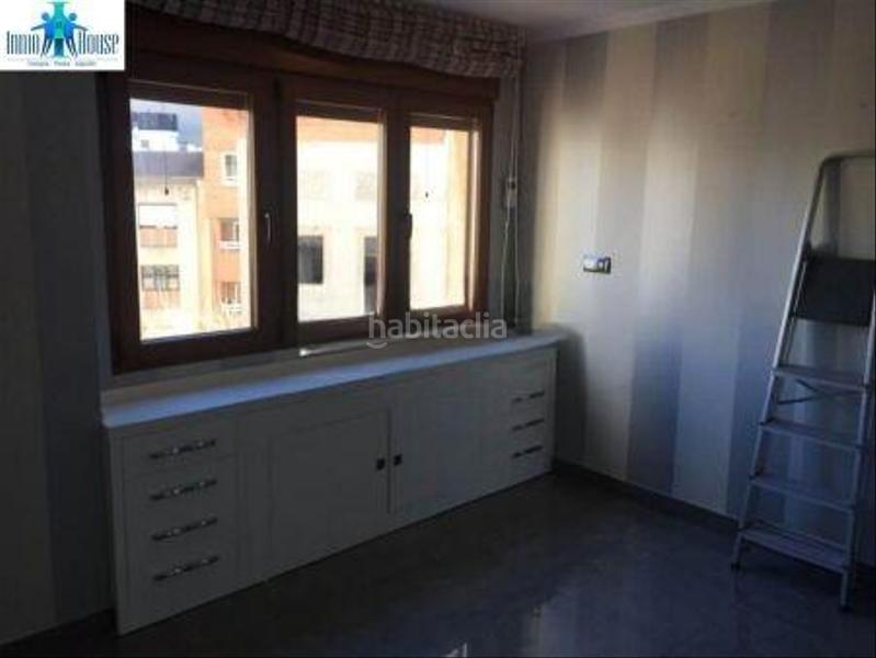 Foto a7fdab42-0de5-42ca-94da-32ece3da36ec. Piso  en venta centro en Carretas - Pajarita Albacete
