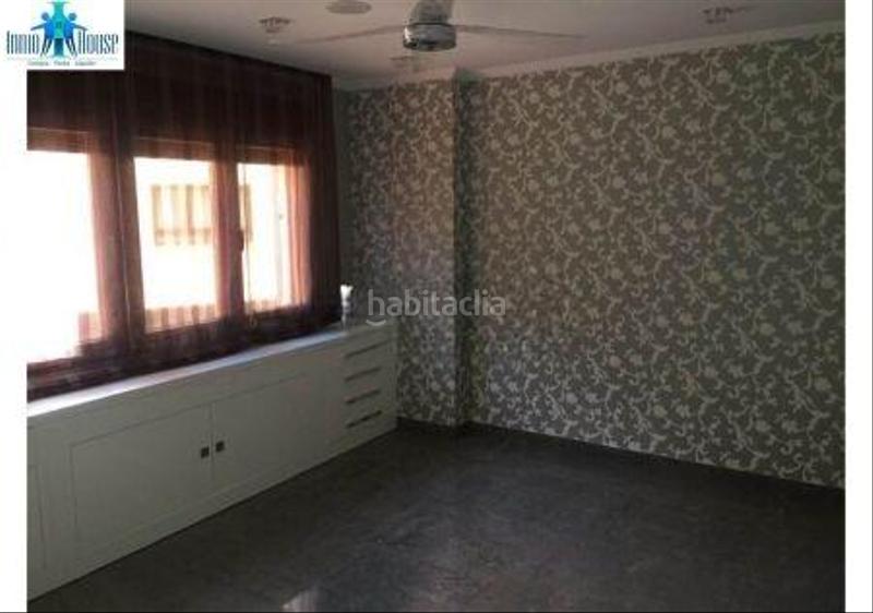 Foto c949f027-f36d-438c-8ccc-f6053a51ce1d. Piso  en venta centro en Carretas - Pajarita Albacete