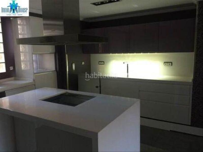 Foto ececbe8f-3ceb-4c32-b9fb-054561e5075f. Piso  en venta centro en Carretas - Pajarita Albacete