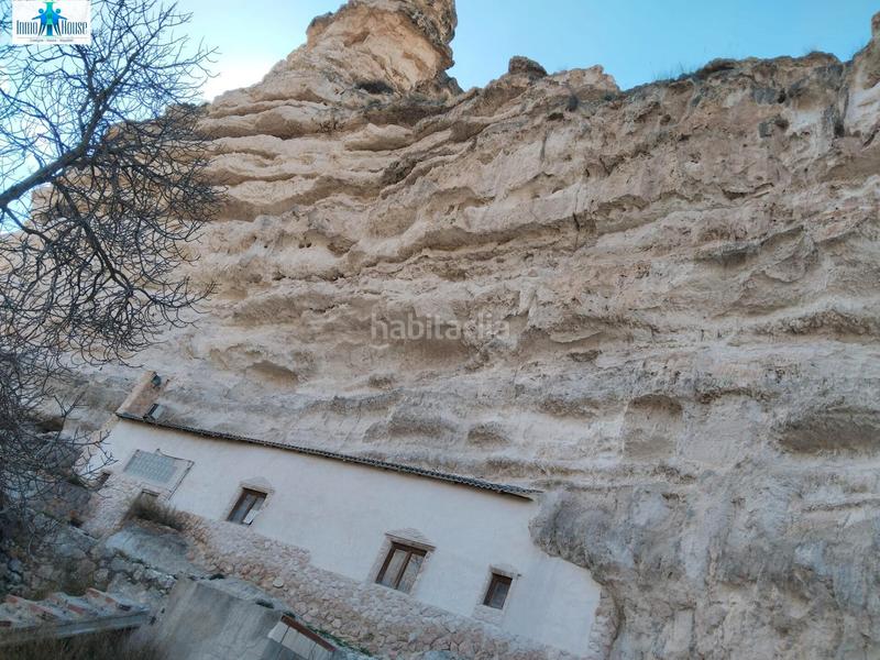 Foto d9da0058-ac04-4bfd-b01f-86f980e1647e. Masia a Alcalá del Júcar