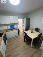 Miete Etagenwohnung in Fátima. Se alquila piso para estudiantes  zona ensanche