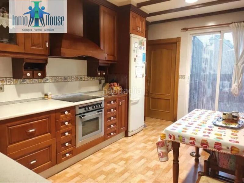 Foto 4339a151-30dc-46ec-9e62-385d152d7390. Casa adossada amb calefacció aparcament a Santa Teresa - Vereda Albacete