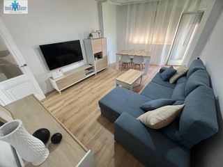 Miete Etagenwohnung in San Pablo. Se alquilan habitaciones equipadas solo para estudiantes    piso