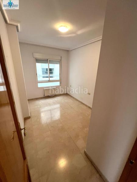 Foto 081f62ee-213d-4284-944d-998873947302. Appartamento con riscaldamento parcheggio in Industria Albacete