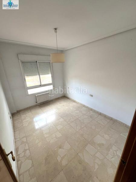 Foto 27c437dd-1903-4d96-b1ed-c6ff3d2c2f3a. Appartamento con riscaldamento parcheggio in Industria Albacete