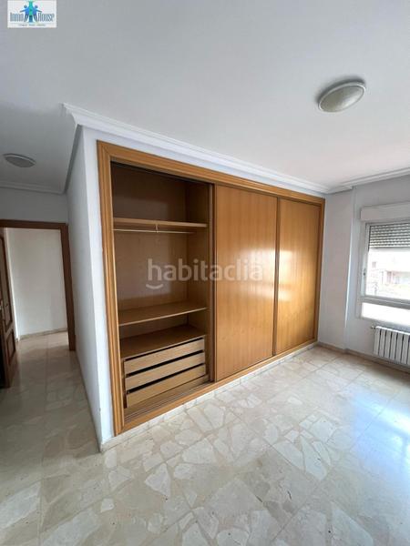 Foto 79ff9bb9-0c99-442b-8a5a-3880953ce772. Appartamento con riscaldamento parcheggio in Industria Albacete