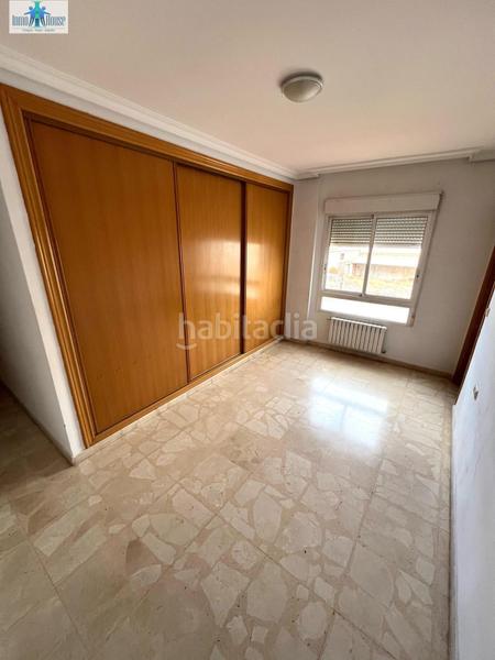 Foto fff535da-0163-4d89-8451-22d01748b856. Appartamento con riscaldamento parcheggio in Industria Albacete