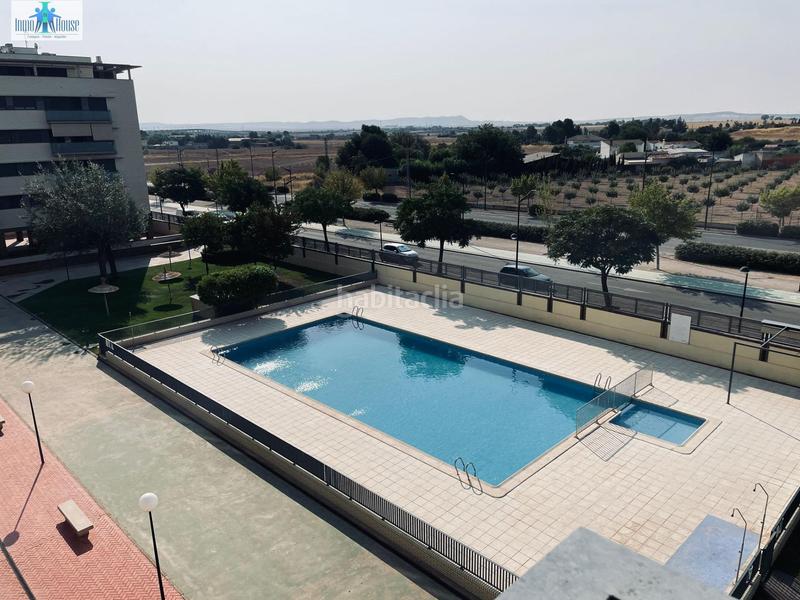 Foto 0ec9e417-8145-45c1-88ed-2292b61cbf57. Pis amb calefacció aparcament piscina a Facultad de Medicina Albacete