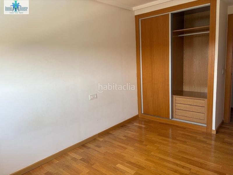 Foto 16fb6e38-277f-4131-b38b-c085728e381d. Pis amb calefacció aparcament piscina a Facultad de Medicina Albacete