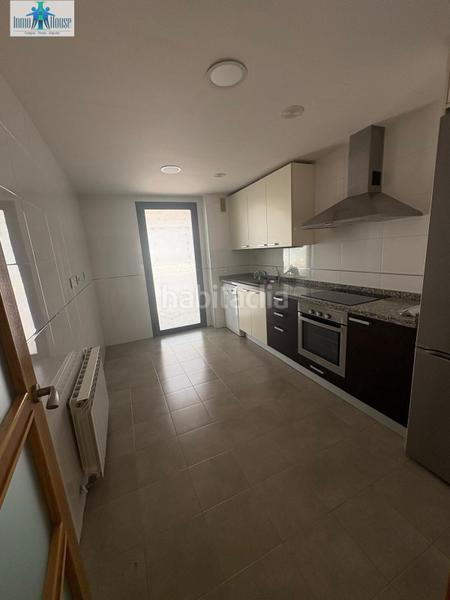 Foto 407d7440-322b-4e48-8180-ac3483eb5da0. Pis amb calefacció aparcament piscina a Facultad de Medicina Albacete