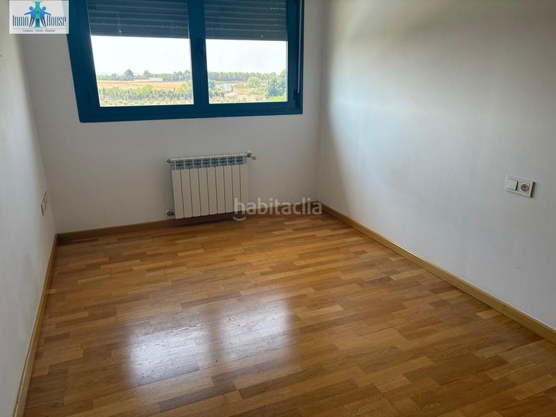 Foto 7861be10-9d46-40fe-b658-18206fa0ed40. Pis amb calefacció aparcament piscina a Facultad de Medicina Albacete