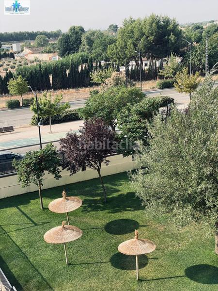 Foto e082dbe4-f7fc-48e1-9e23-c001fded8269. Pis amb calefacció aparcament piscina a Facultad de Medicina Albacete