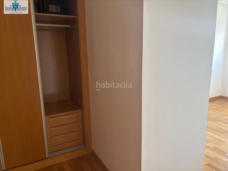 Foto ecf648f3-6528-4689-bedf-42ac90defb19. Pis amb calefacció aparcament piscina a Facultad de Medicina Albacete