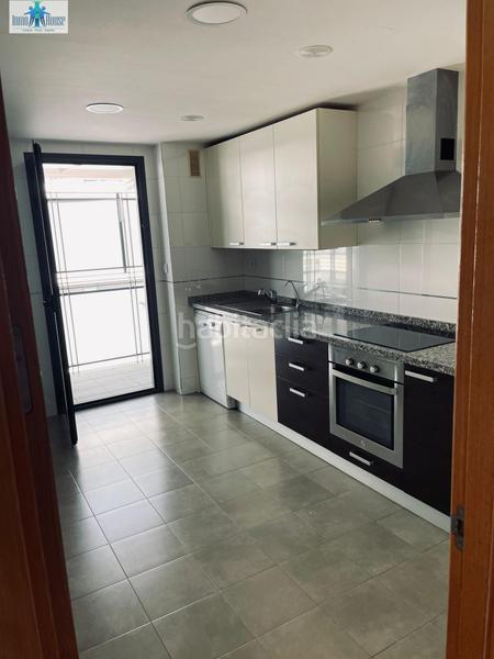 Foto f9890414-d379-4aa2-b7f9-808f8a3e4357. Pis amb calefacció aparcament piscina a Facultad de Medicina Albacete