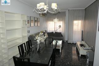 Location Appartement à Feria. Alquiler de piso en avenida isabel la católica