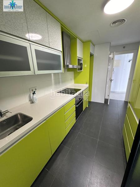 Foto 173d38fd-966b-4fce-8618-77624c8f2a87. Pis amb calefacció aparcament a San Antonio Abad Albacete