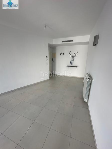 Foto a802e069-3abb-46b8-abb7-7b1c952cc87e. Pis amb calefacció aparcament a San Antonio Abad Albacete