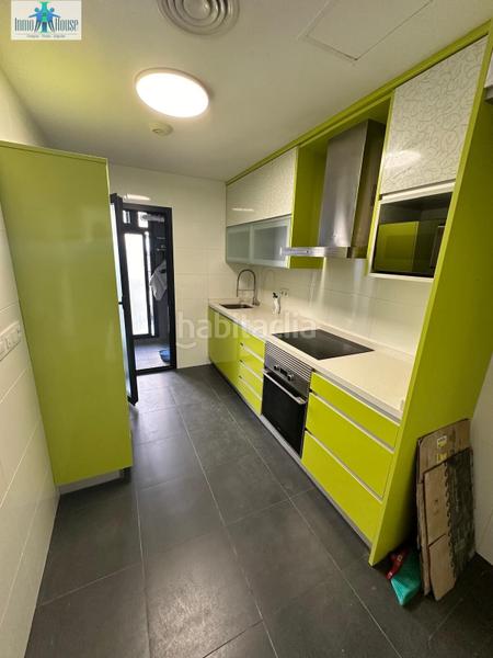 Foto aeb89241-a3f2-4568-91d0-66a21b8f7b8e. Pis amb calefacció aparcament a San Antonio Abad Albacete