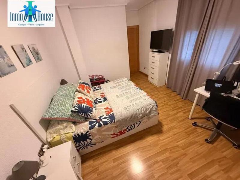 Foto 65c8bada-e717-4575-9715-e1660eaa00f8. Piso  en venta zona centro en Ensanche - Franciscanos Albacete