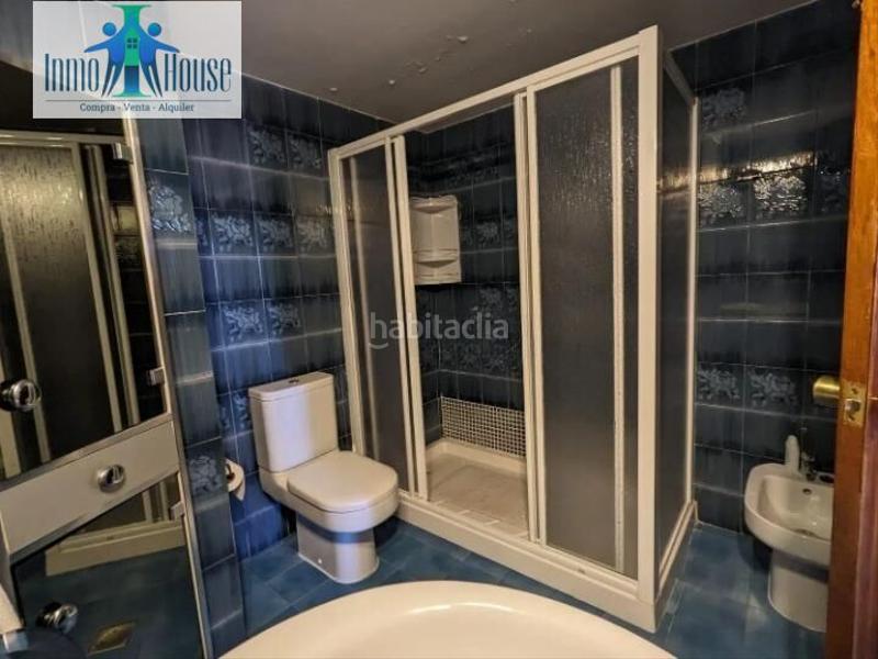 Foto 3b24dd19-1b5b-489a-a34d-50c43d8192d8. Pis amb calefacció aparcament a Industria Albacete