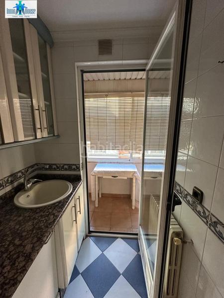 Foto 5c154e4f-7928-4414-99d2-977bb1457de7. Apartament amb calefacció a Ensanche - Franciscanos Albacete