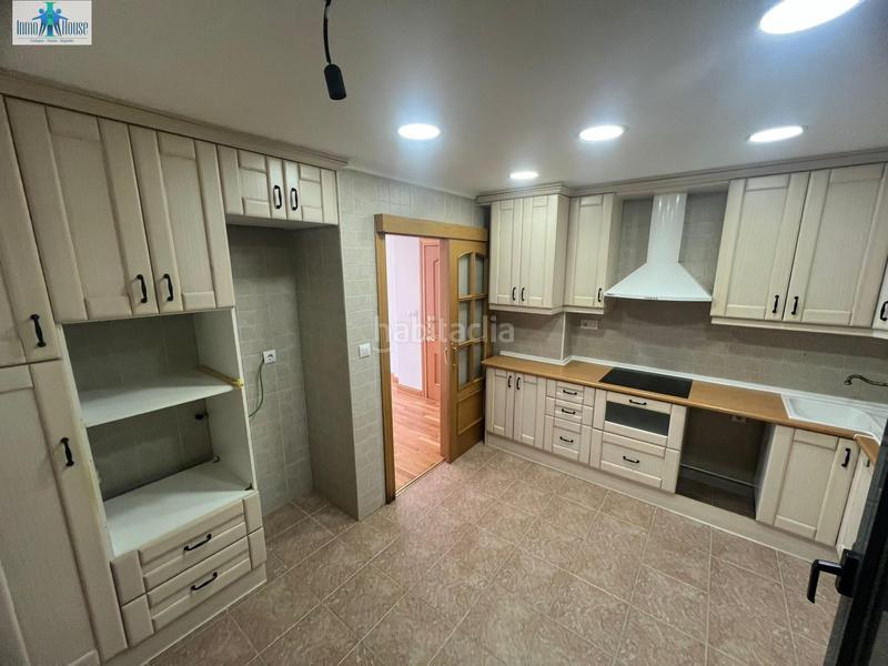 Foto ce2e4d5d-c8e5-409f-8a10-d801b23008f9. Pis amb calefacció aparcament a San Antonio Abad Albacete