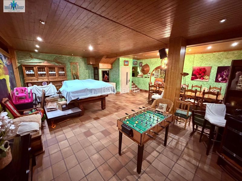 Foto e41f7255-ba21-46e2-9cfc-3f8abe928635. Casa adossada amb calefacció aparcament piscina a Albacete