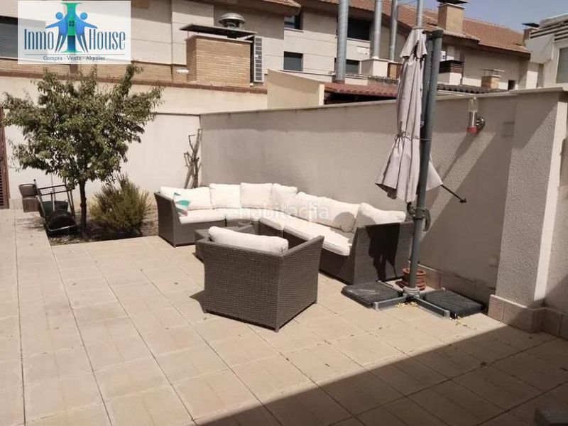 Foto bdaa3bab-3798-4769-b90c-c0f3e5c1d605. Casa adossada amb calefacció aparcament piscina a Albacete