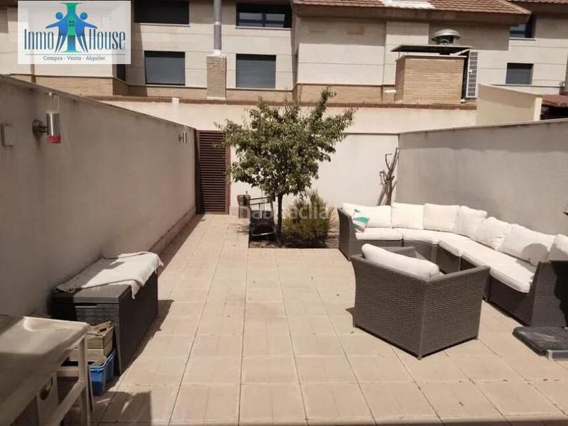Foto e76a164b-4ea3-4366-8984-1944d0a6144a. Casa adossada amb calefacció aparcament piscina a Albacete
