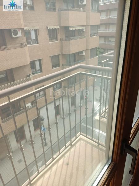 Foto 5489aa8c-8094-434b-8fab-0b3a2a7f9236. Pis amb aparcament a Ensanche - Franciscanos Albacete