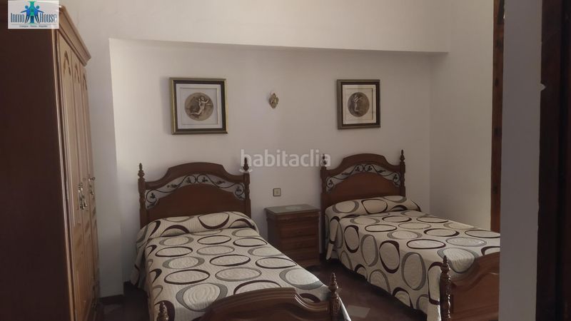 Foto c28be72f-bed0-4b4d-861c-00c0a1d18d90. Xalet amb aparcament a Mahora