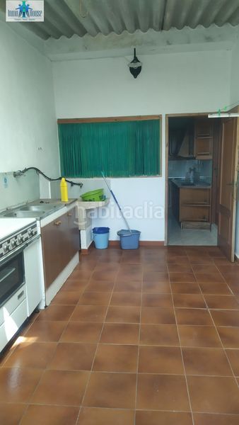 Foto fd7d649b-ddaa-4da6-b40c-4705678aa9eb. Xalet amb aparcament a Mahora