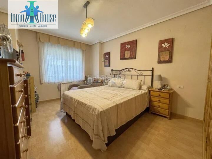 Foto 265e846f-c240-41e5-8d2c-989ba6e827a1. Pis amb calefacció aparcament a Carretas - Pajarita Albacete