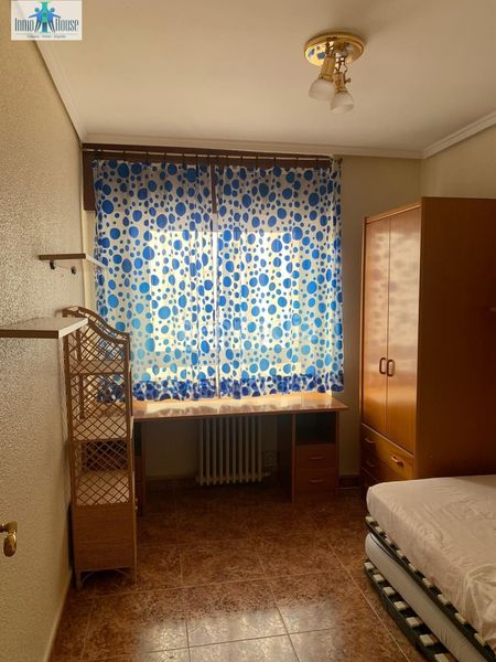 Foto 2cb9d67c-c78c-424f-8f79-2e94cafce947. Pis amb aparcament a Feria Albacete