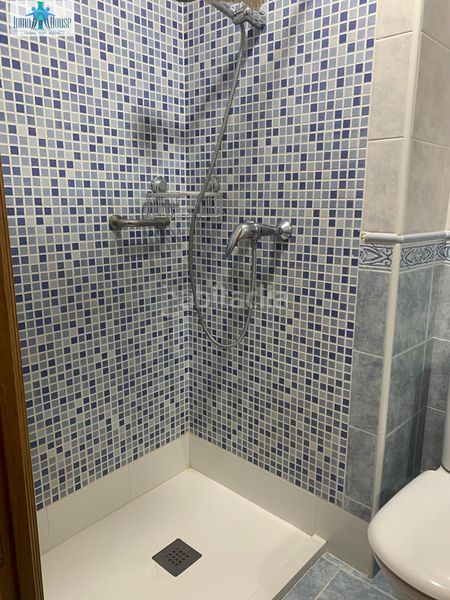 Foto b4787697-2a8f-463b-98f1-ed38c6d60fd6. Pis amb aparcament a Feria Albacete