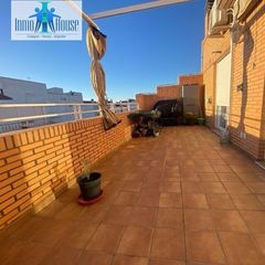 Pis a San Pedro. Inmohouse vende ático en zona carrefoursan pedro