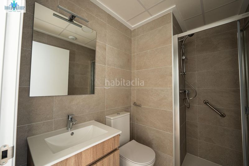 Foto a03e7897-ebef-406d-8740-ff6c74a3579f. Pis amb aparcament piscina a La Milagrosa Albacete