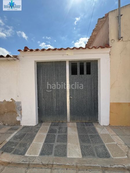 Foto 8b44d4fa-f528-41ab-95a2-27d689a8cc6f. Casa amb calefacció aparcament a Mahora