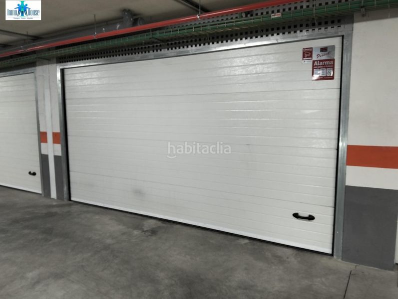 Foto e93c8500-8a69-487e-8ffc-700ee24893e5. Casa adossada amb calefacció aparcament piscina a Albacete
