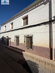 Casa aparellada a Pozohondo. Casa pareada en venta en pozohondo