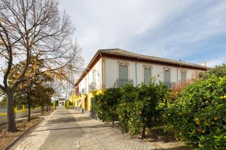 Casa a Calle madrid 15. Se vende gran casería en maracena, junto a la autovía