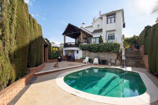 Xalet a Calle camelia 12. Se vende chalet en otura-granada