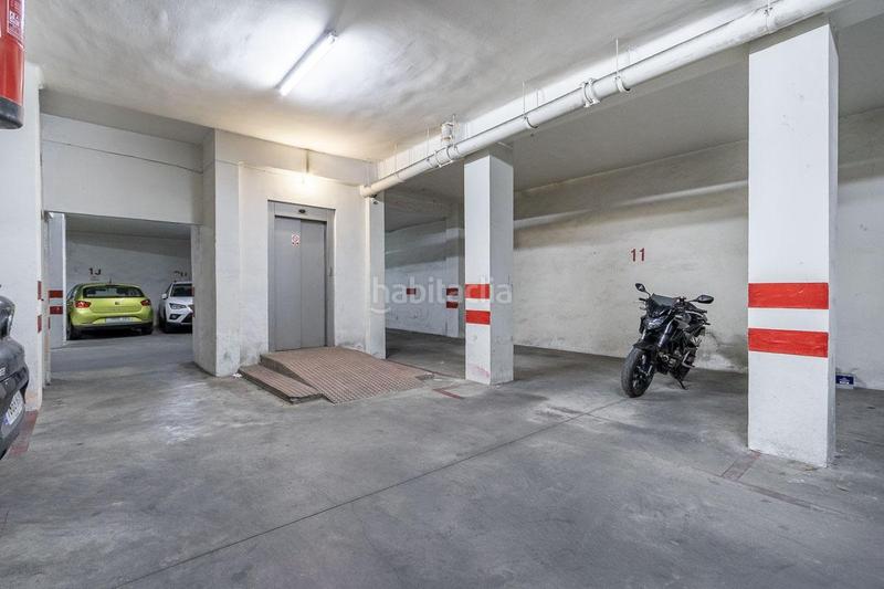 Foto f8252dbb-06ec-4138-82e3-1d1555e65cce. Parking voiture dans calle cristo de medinaceli 6 dans Granada