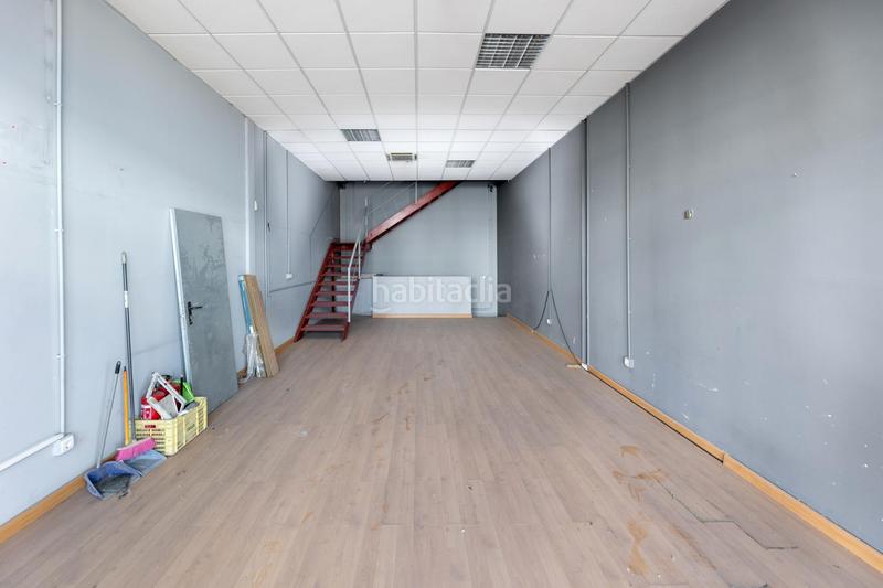 Foto f7b9b355-a348-4511-986d-ff192a1dc906. Business premise in calle loja 187 in Peligros