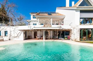Chalet à N/a. Chalet de revista-albolete-urb atalaya