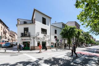 Aparcament cotxe a Calle cristo de la yedra 1. Garaje en granada zona constitucion con capacidad de 16 aparcami