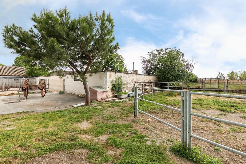 Foto 5416b0b4-4903-4158-be10-d80c05f7b4f5. Chalet en calle puente virgen 2 se vende cortijo zona alitaje en Pinos Puente
